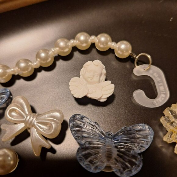 Shoe Charm Mix Faux Pearl Embellishments Flowers Classy Daisy Butterflies - Picture 3 of 6